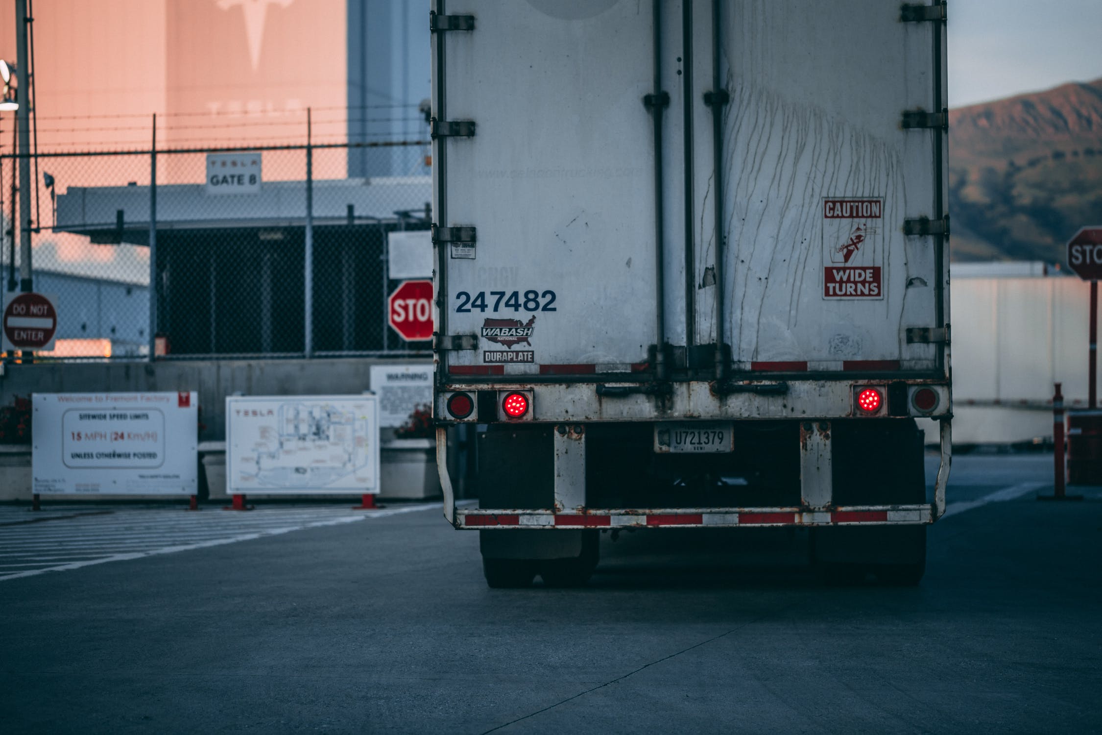 How Trucking Companies Try to Avoid Paying Compensation to Truck Accident Victims
