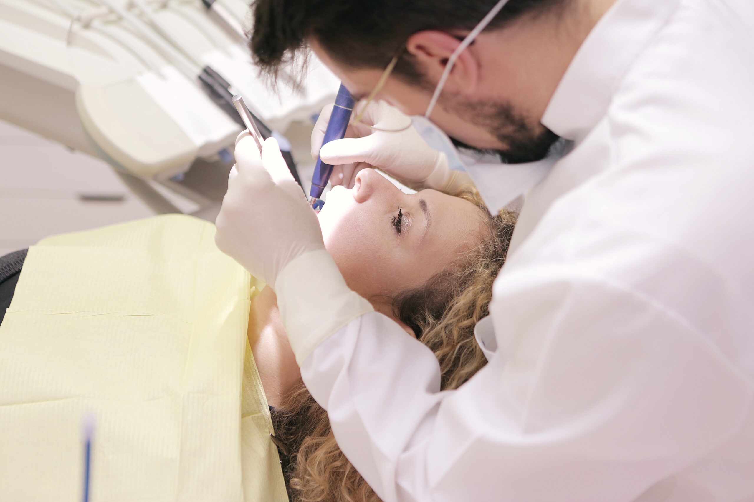 When to Seek Dental Care A Guide for Visiting a Dentist in Chestermere