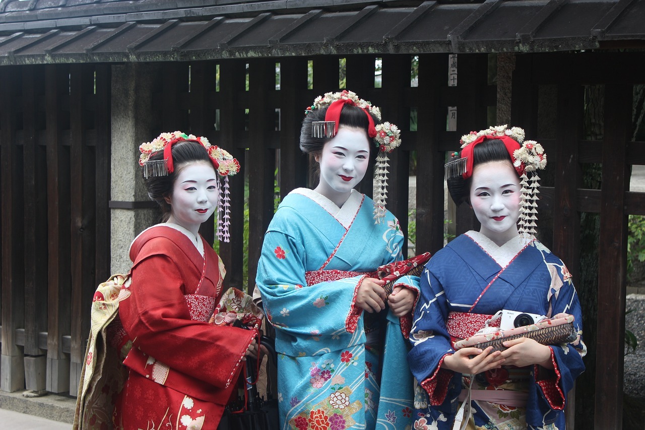 Geisha Art and Entertainment